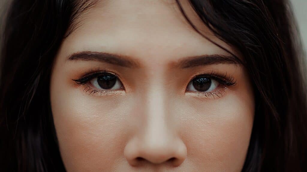 Closeup of young woman's eyes