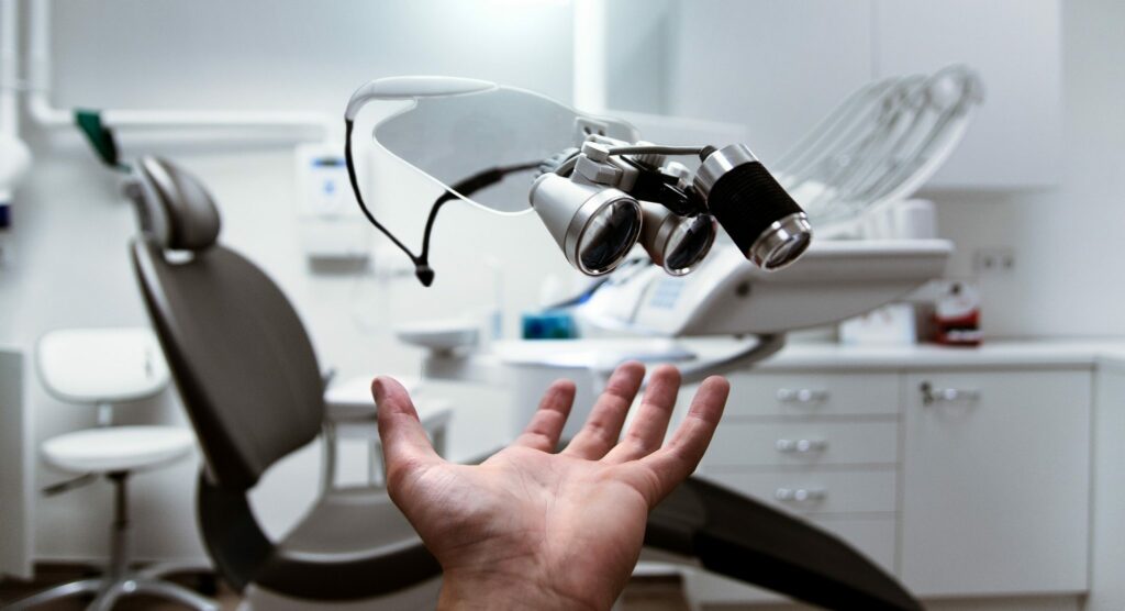 Eye surgery equipment